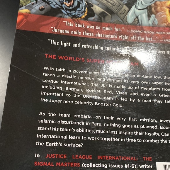 Justice League International Volume 1: The Signal Masters (2012) - Comic Book - Picture 7 of 7